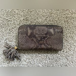 Tory Burch wallet